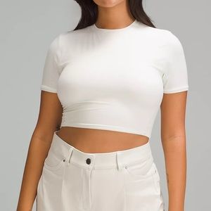 Lululemon Nulu Crewneck Cropped T-shirt